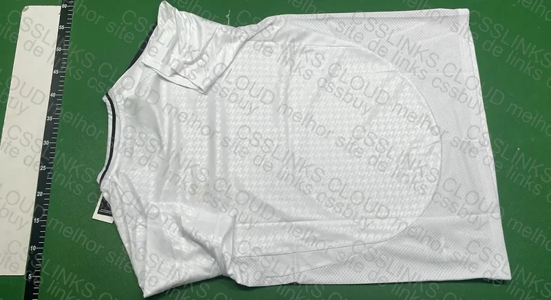 Adidas T-shirt 4
