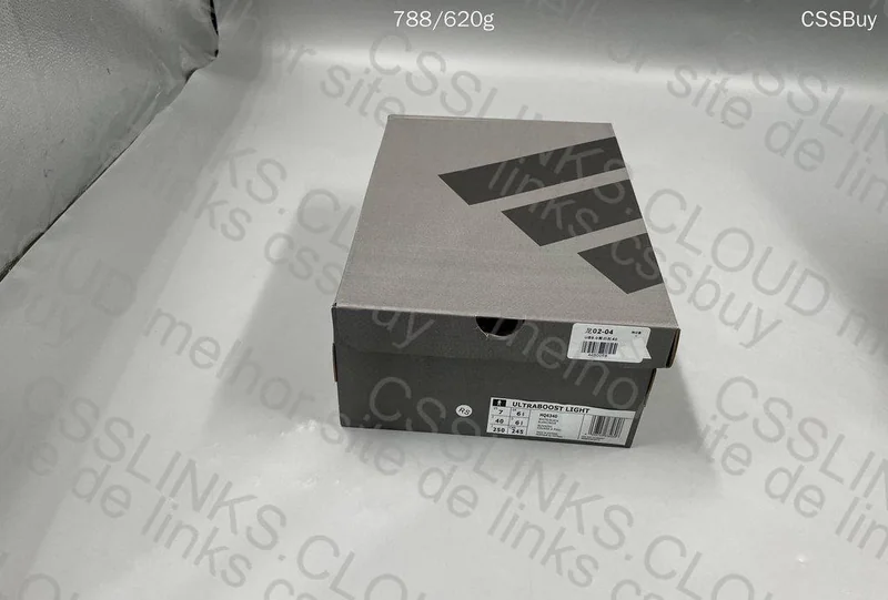 adidas Ultra Boost 2023 10