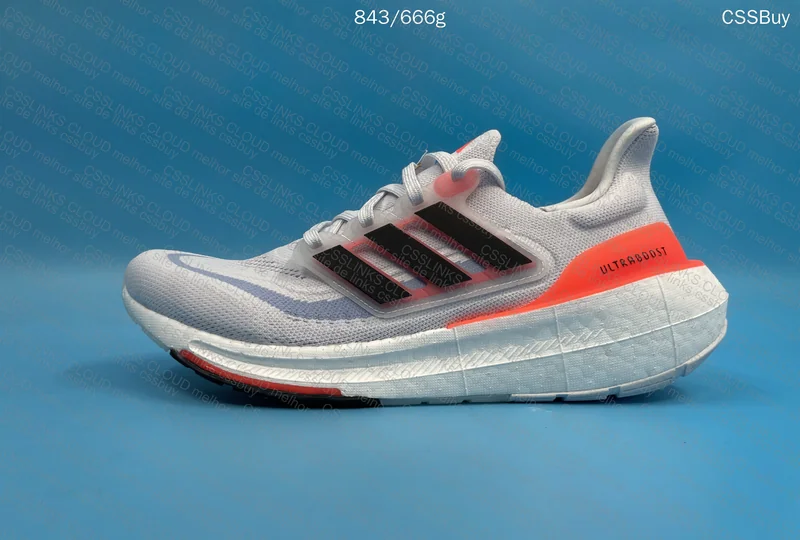 Adidas Ultra Boost 2023 LIGHT 3