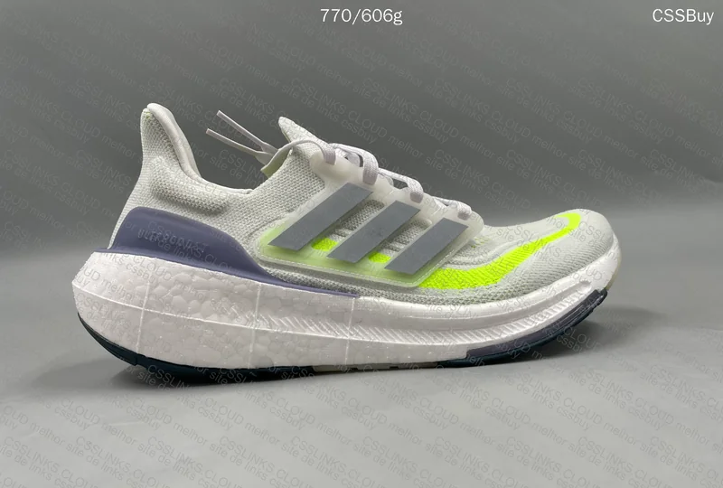 Adidas Ultra Boost 2023 LIGHT 2
