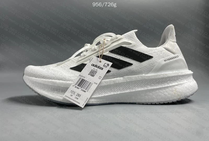 Adidas Ultra Boost 2024 Price: 210Y Size: 43 BR / 45 EUR Weight: 726 W/O Box 6