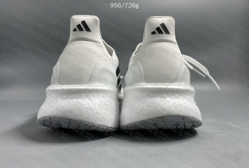 Adidas Ultra Boost 2024 Price: 210Y Size: 43 BR / 45 EUR Weight: 726 W/O Box 8