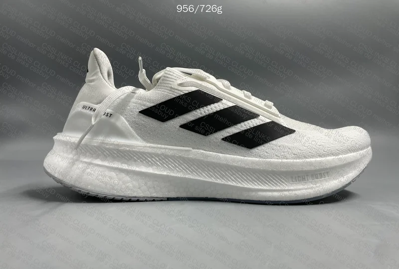 Adidas Ultra Boost 2024 Price: 210Y Size: 43 BR / 45 EUR Weight: 726 W/O Box 9