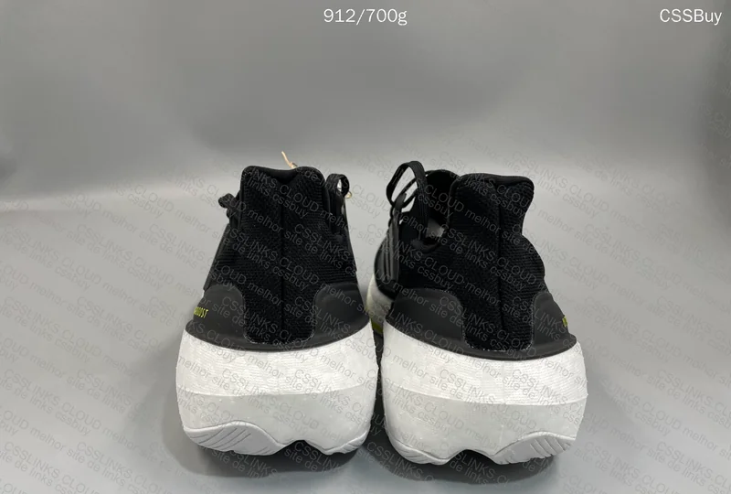 Adidas Ultra Boost Light 6