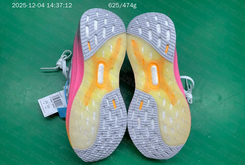 Adidas Ultraboost 5 4