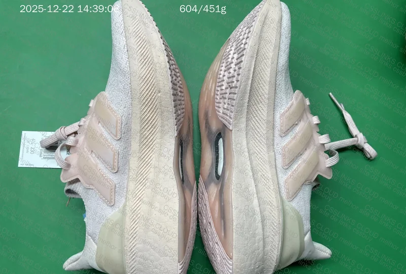 Adidas Ultraboost 5 2