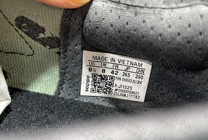 Adidas Ultraboost 5 OvOSneakers 4