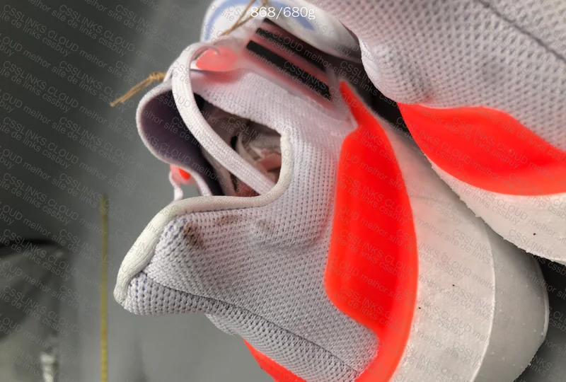 Adidas Ultraboost Light 4
