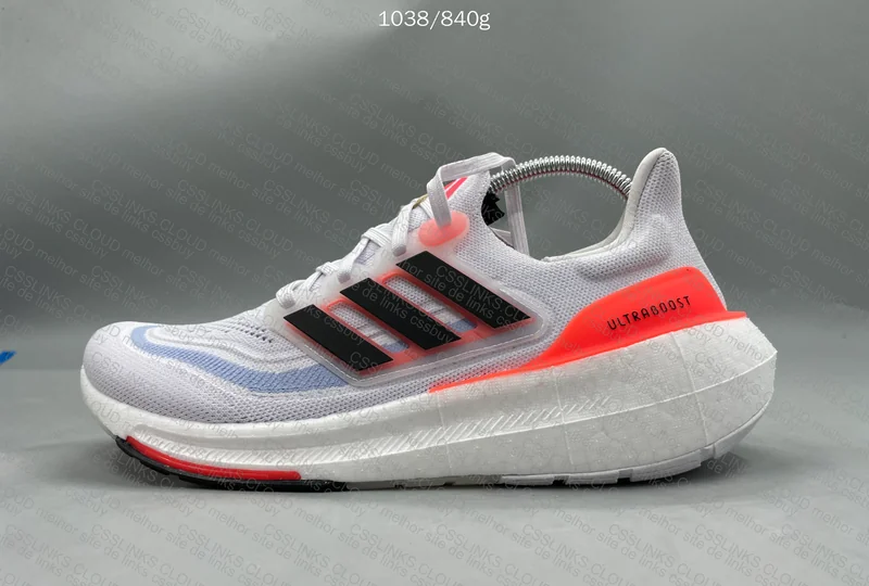 Adidas UltraBoost Light 2023 4