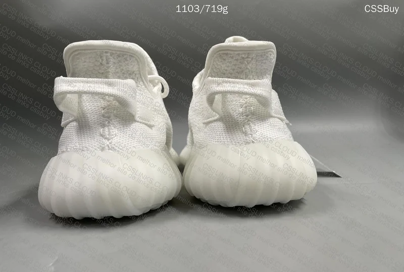 Adidas Yeezy 350 v2 3