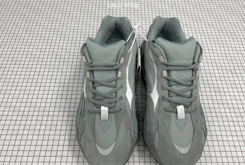 Adidas Yeezy 700 V2 Hospital Blue [GC Batch] - JMDY