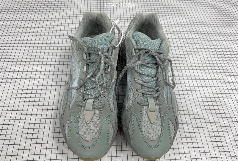 Adidas Yeezy 700 V2 Inertia [GC Batch] - JMDY