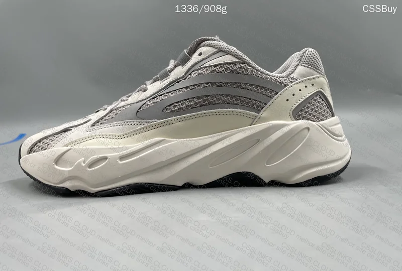 Adidas Yeezy 700 V2 Static 4