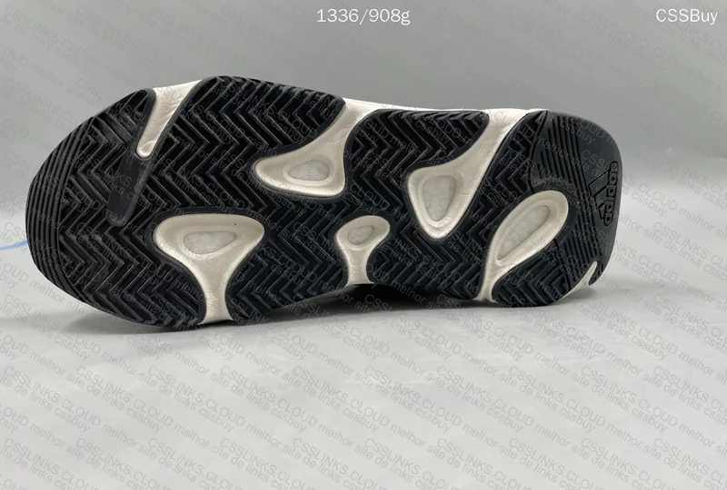 Adidas Yeezy 700 V2 Static 6