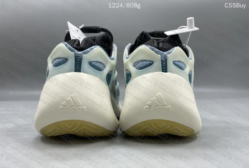 Adidas Yeezy 700 V3 3