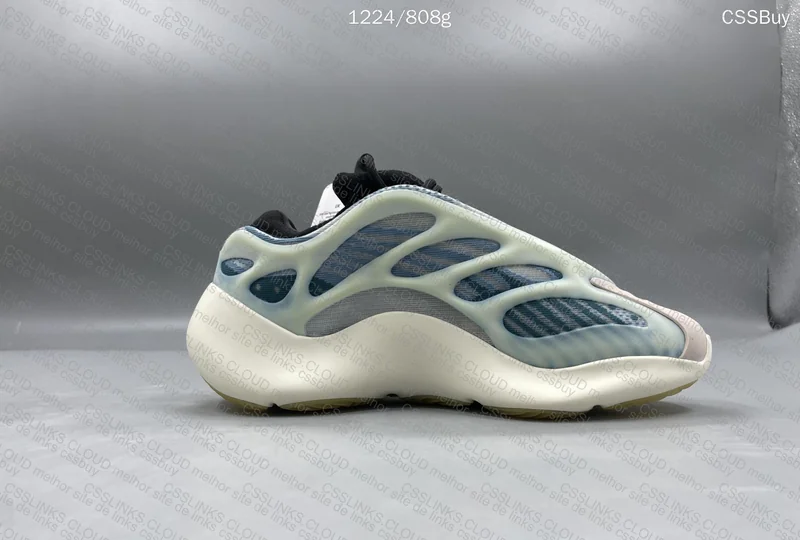 Adidas Yeezy 700 V3 5