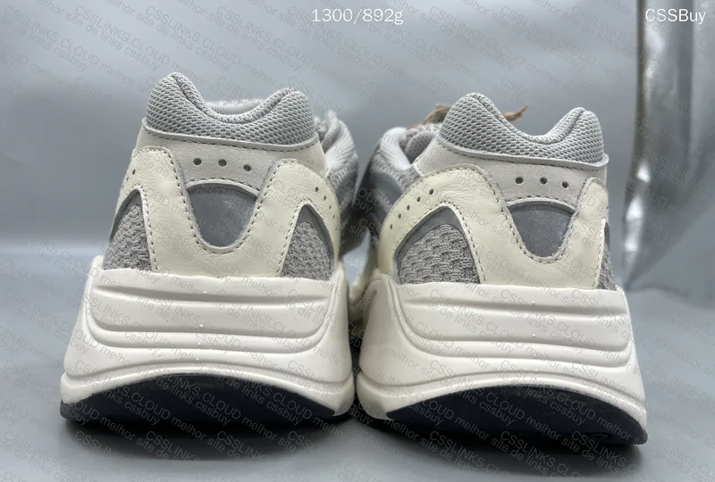 Adidas Yeezy 700v2 GL? 4