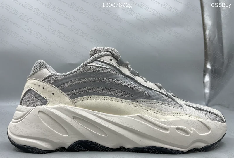 Adidas Yeezy 700v2 GL? 6
