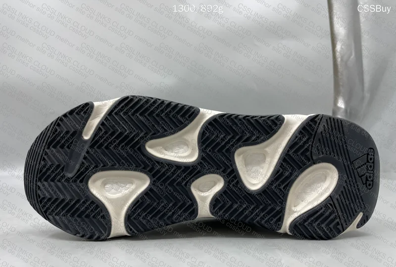 Adidas Yeezy 700v2 GL? 7