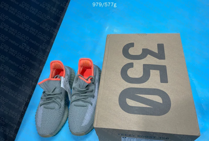 Adidas Yeezy Boost 350 V2 Desert Sage 2