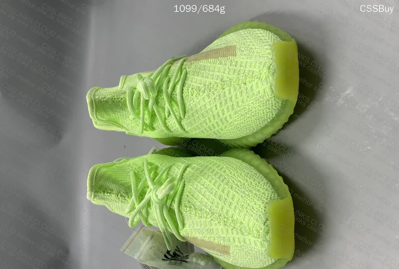Adidas Yeezy Boost 350 V2 Glow In The Dark 4