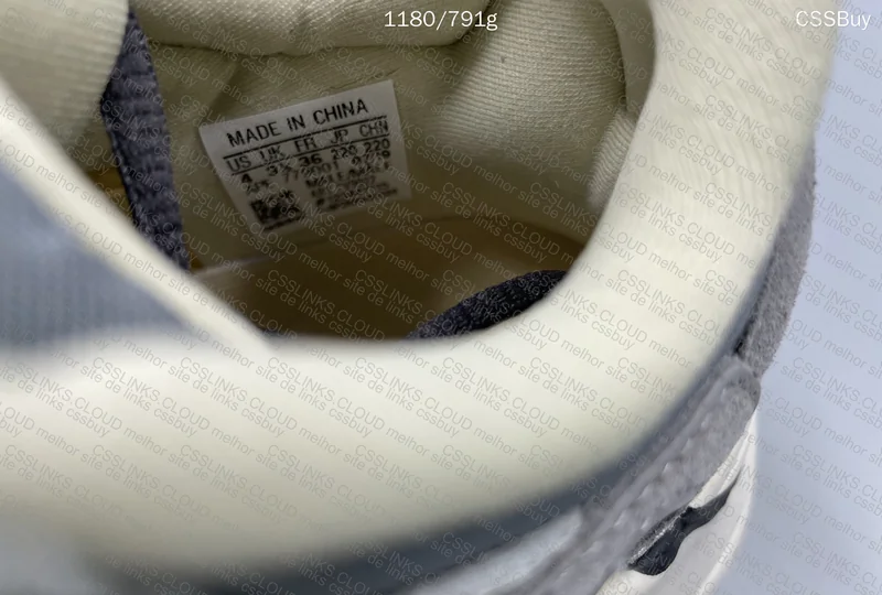 Adidas Yeezy Boost 700 V1 Magnet 8