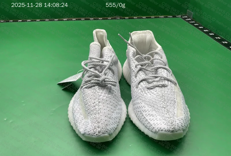 Adidas Yeezy (Sale) 3