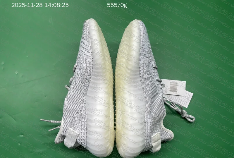 Adidas Yeezy (Sale) 4