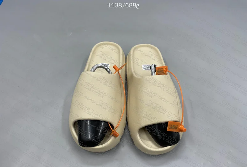 Adidas Yeezy Slide