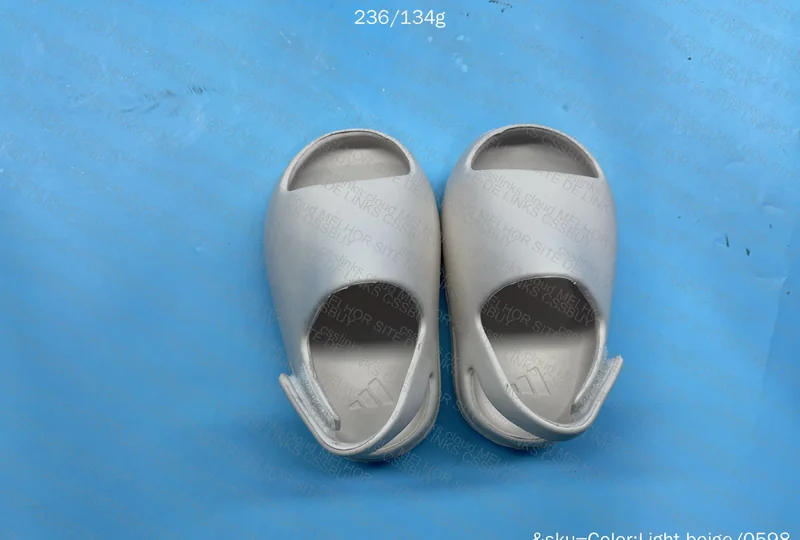Adidas Yeezy Slide Baby (Kids) 2