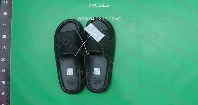 Adidas Yeezy Slide preto 2