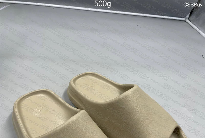 Adidas Yeezy Slide V2 - Bone 3