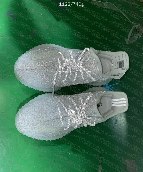 Adidas Yeezy 350 V2