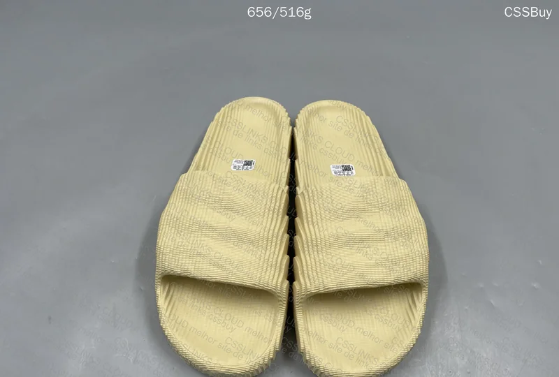 Adilette 2022
