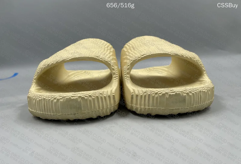 Adilette 2022 3