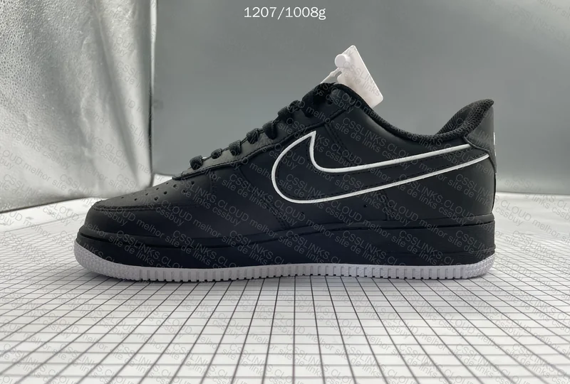 AF1 '07' Black & White 2