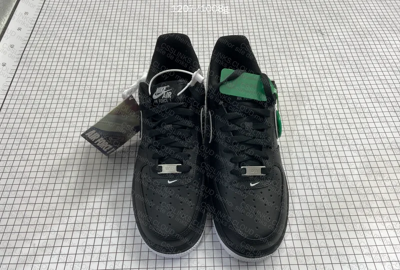 AF1 '07' Black & White 3