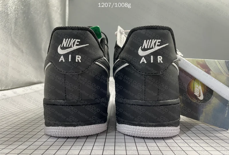 AF1 '07' Black & White 4