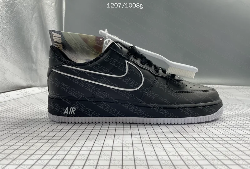 AF1 '07' Black & White 5
