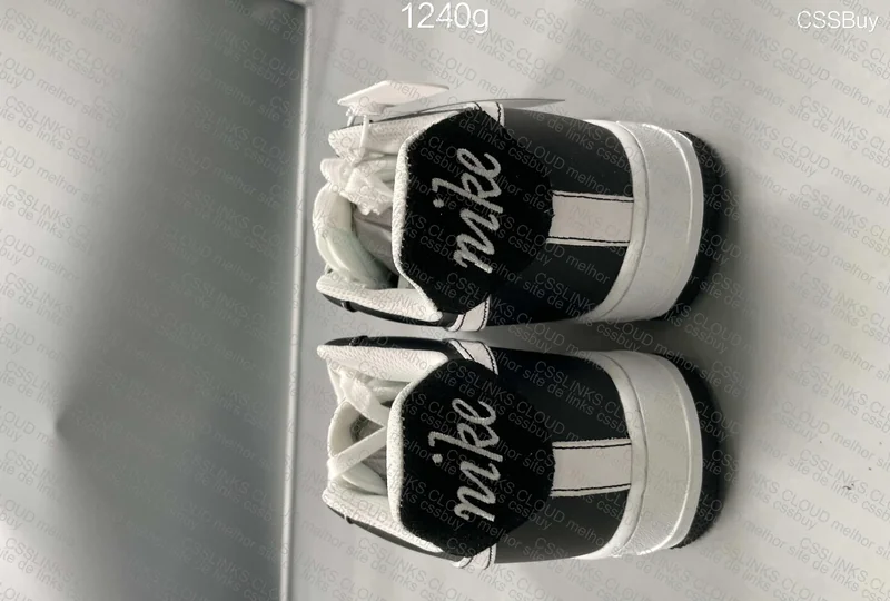 AF1 - Black 4