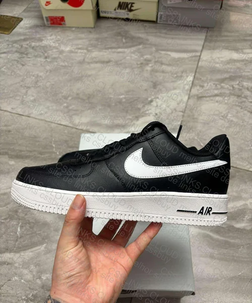 AF1 Black and White