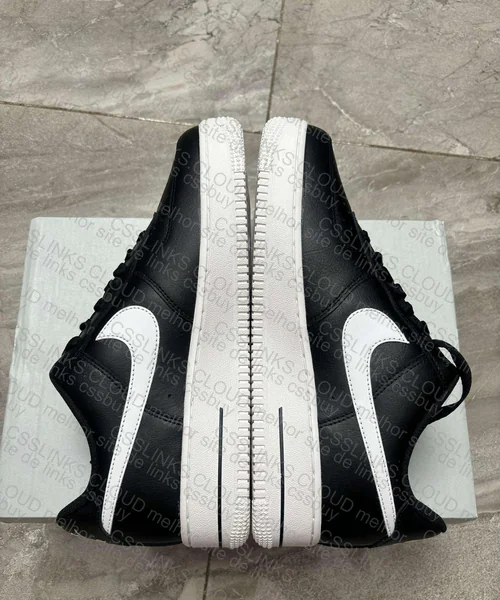 AF1 Black and White 6