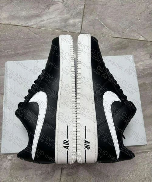 AF1 Black and White 7