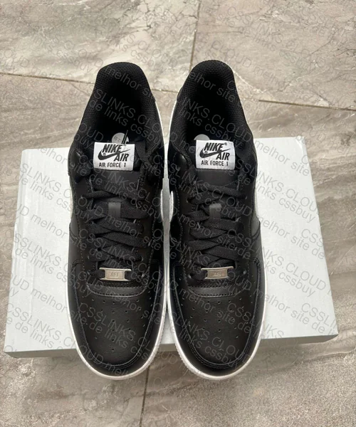 AF1 Black and White 8
