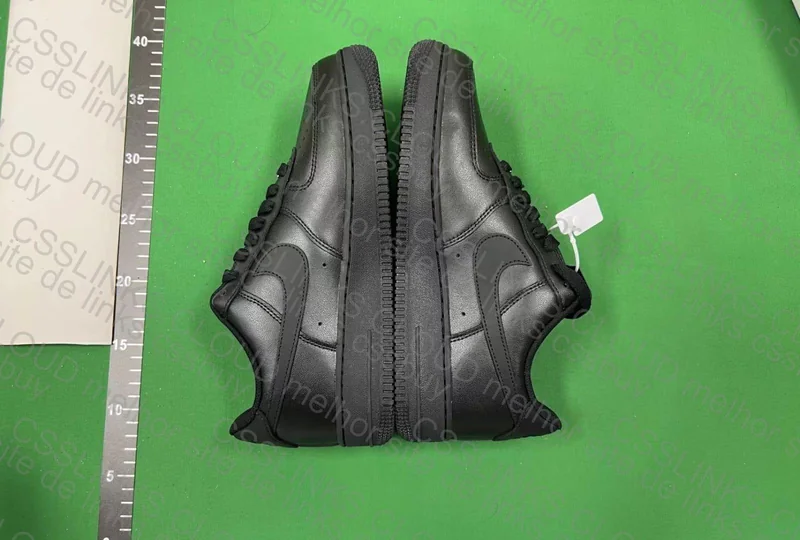 AF1 Black - G 3