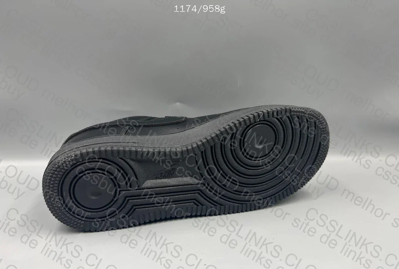 AF1 Black Supreme 4