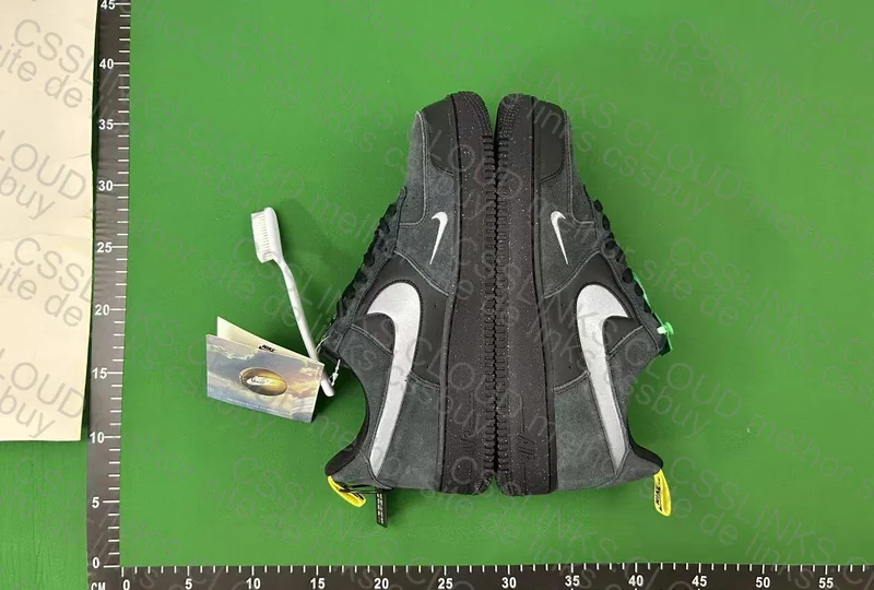AF1 Cut Out Swoosh 3