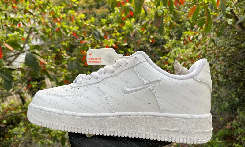 AF1 Low Tie-Dye Swoosh 4