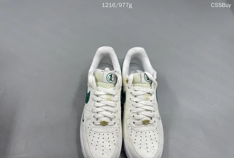 AF1 Malachite Yellowed??? 2