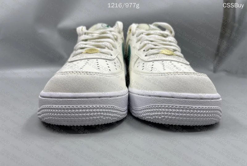 AF1 Malachite Yellowed??? 3